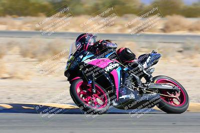 media/Jan-08-2022-SoCal Trackdays (Sat) [[1ec2777125]]/Turn 4 (1145am)/